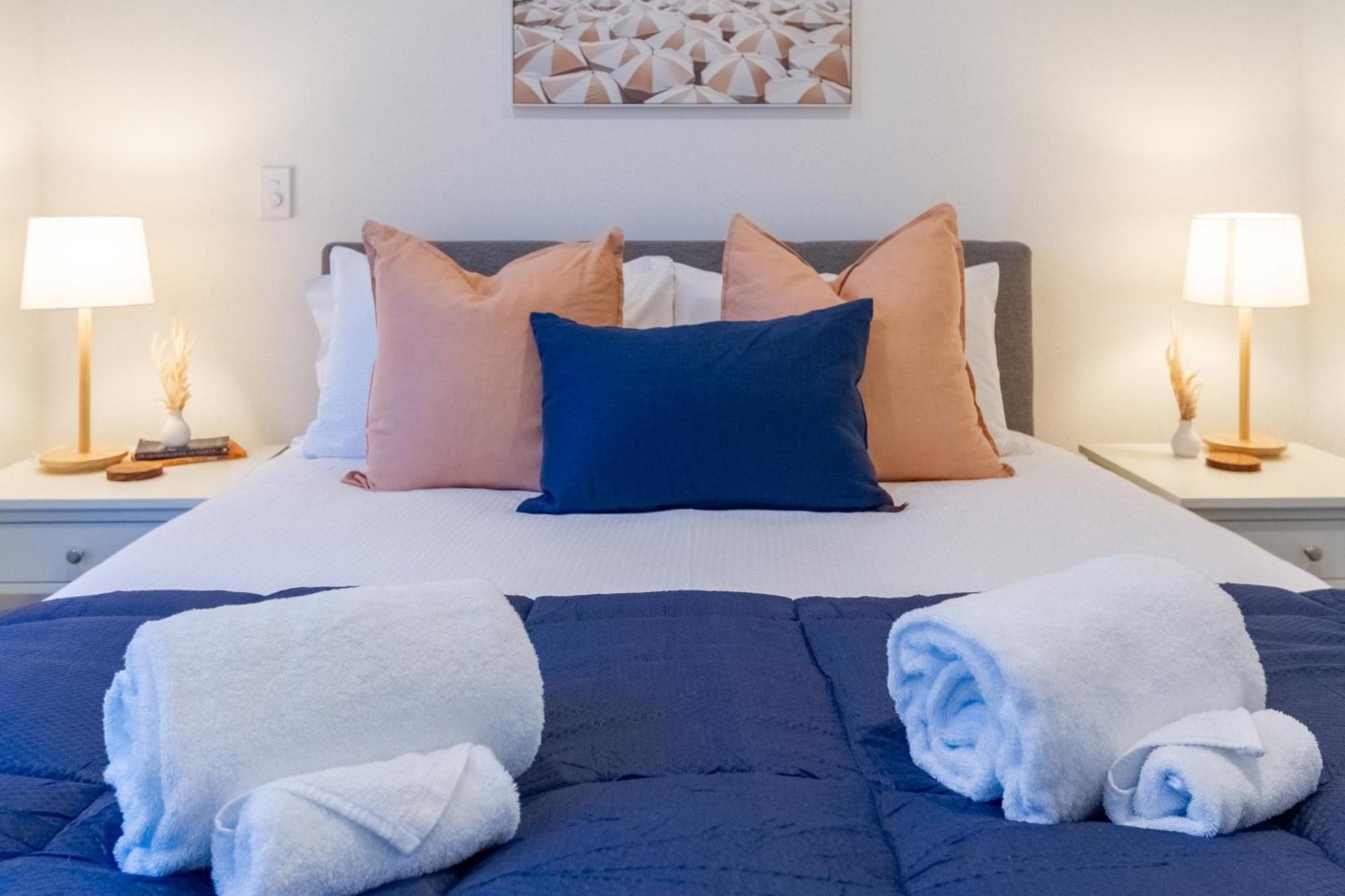 Urban Elegance - 2 Bed, 2 Bath In The Cbd Daire Christchurch Dış mekan fotoğraf